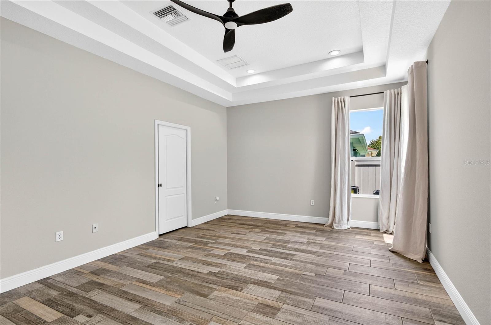 10024 COLDWATER LOOP — photo 12