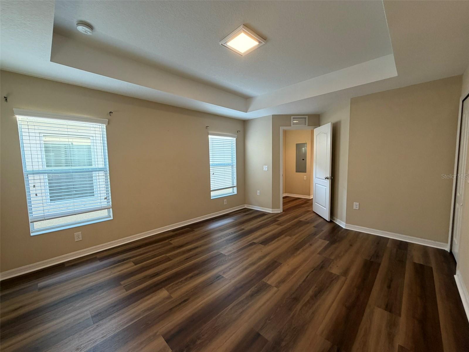 4735 WOODBROOK DR — photo 12