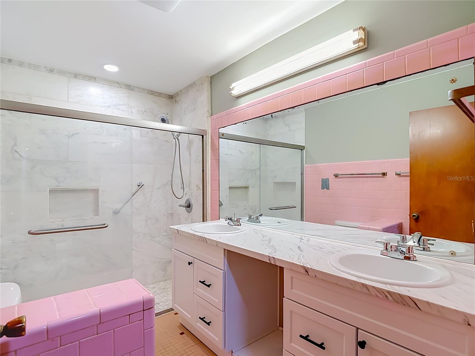 1304 E DIANA ST — photo 51