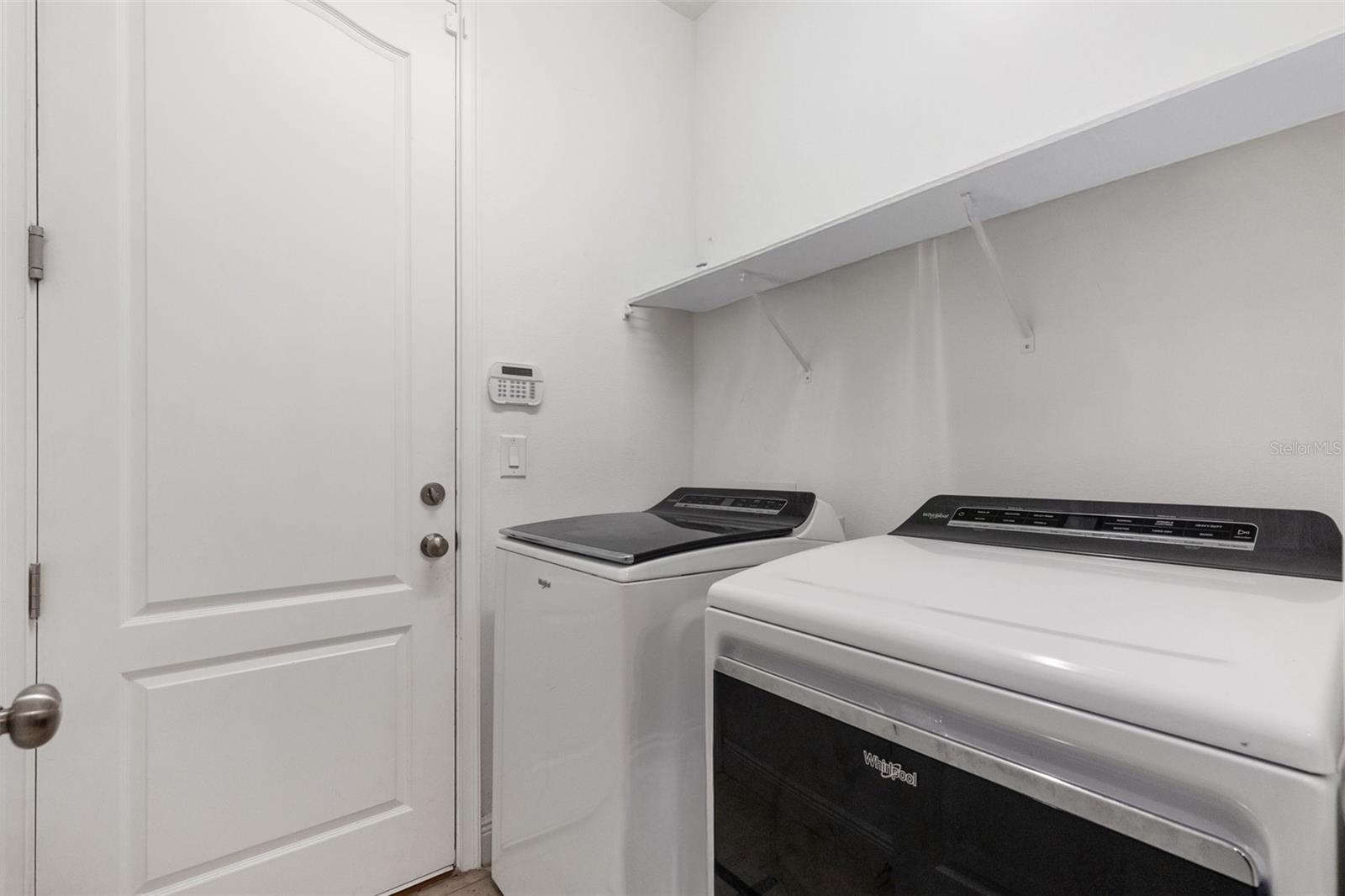 107 ELINA SKY DR — photo 17
