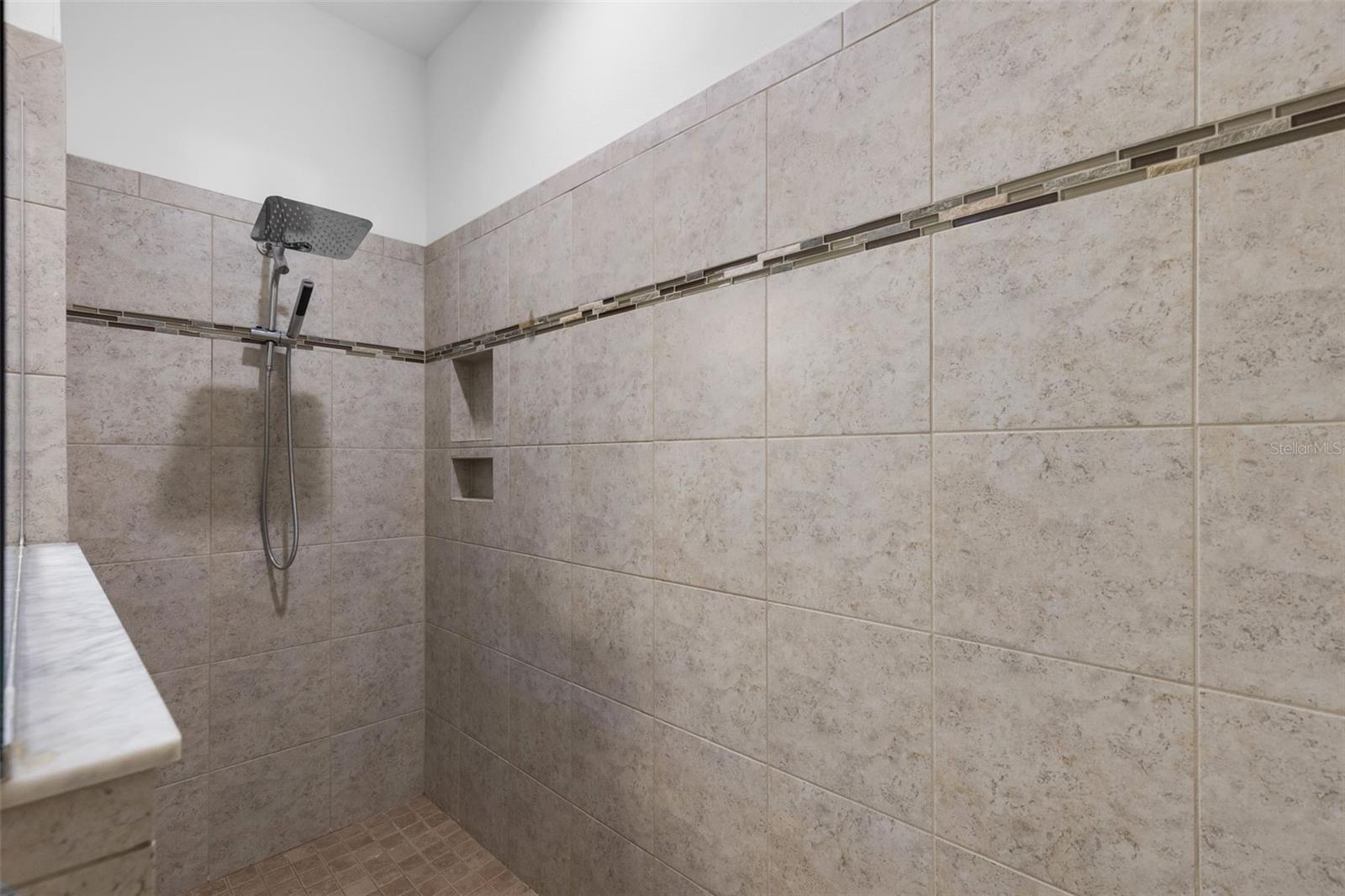 107 ELINA SKY DR — photo 12