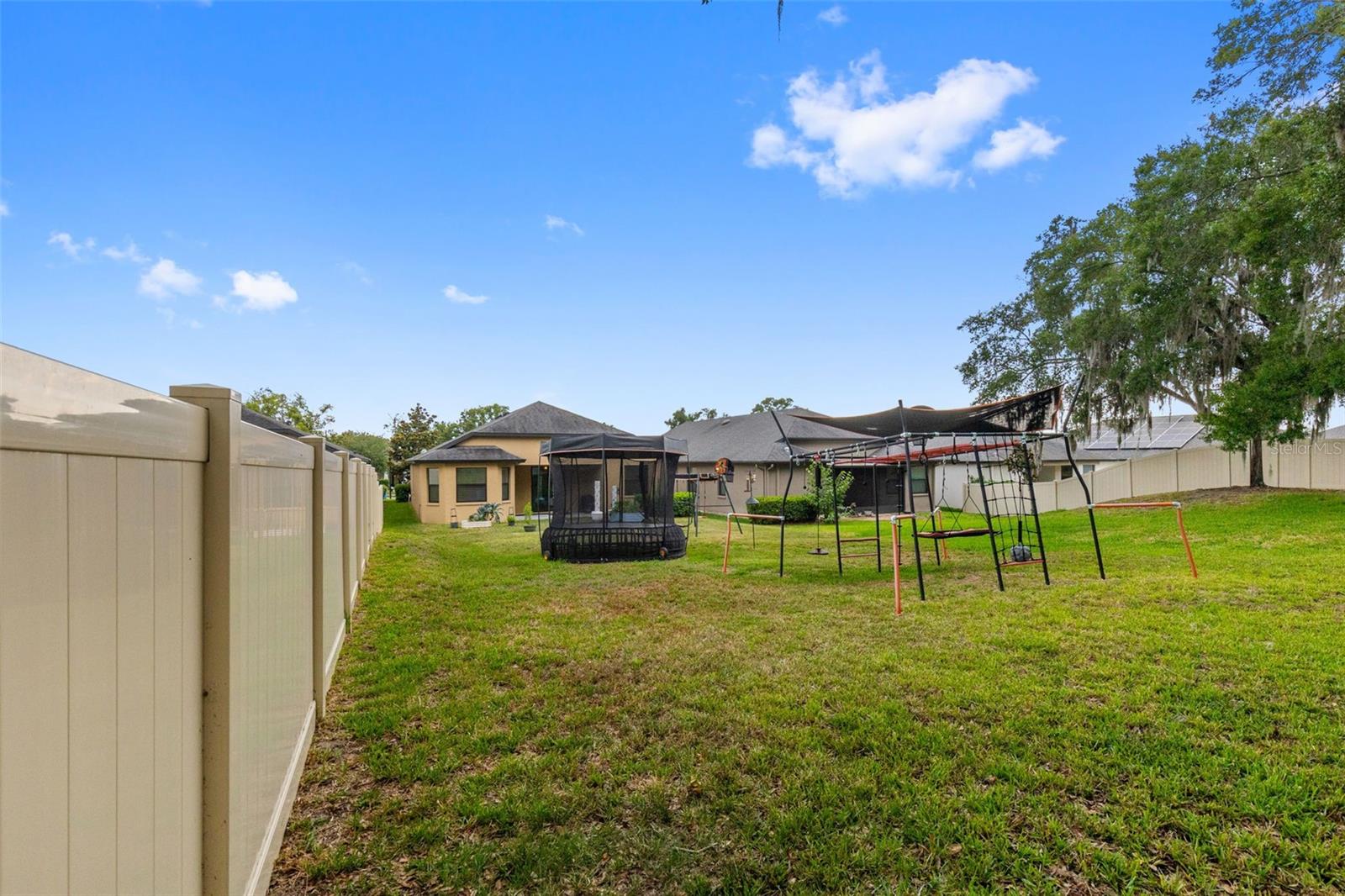 107 ELINA SKY DR — photo 18