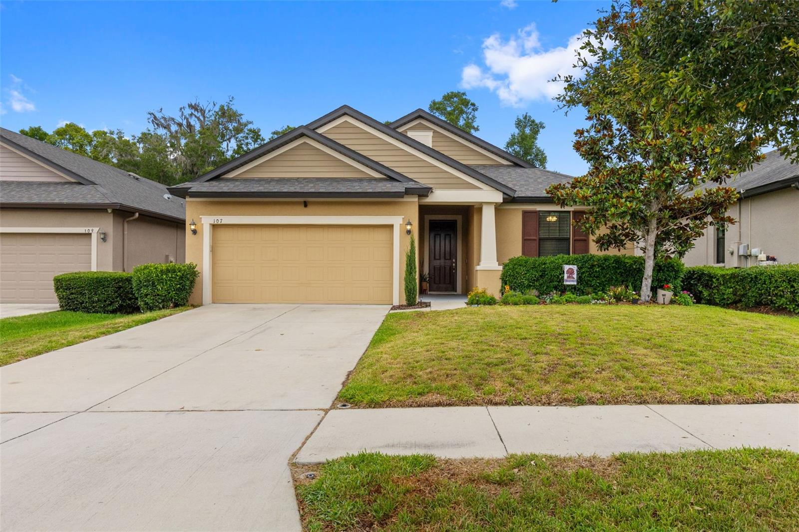 107 ELINA SKY DR — photo 2