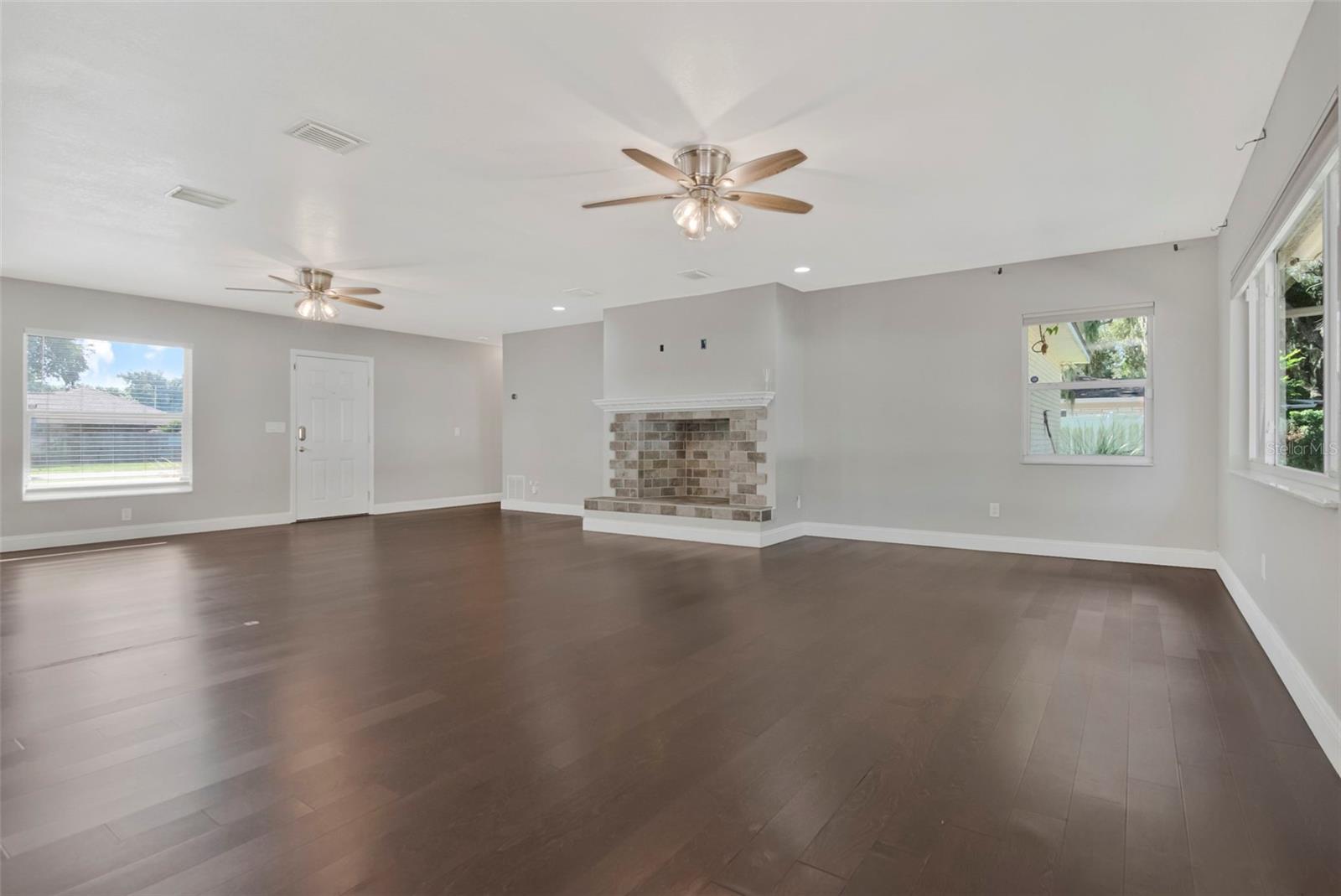 712 S OAKWOOD AVE — photo 14