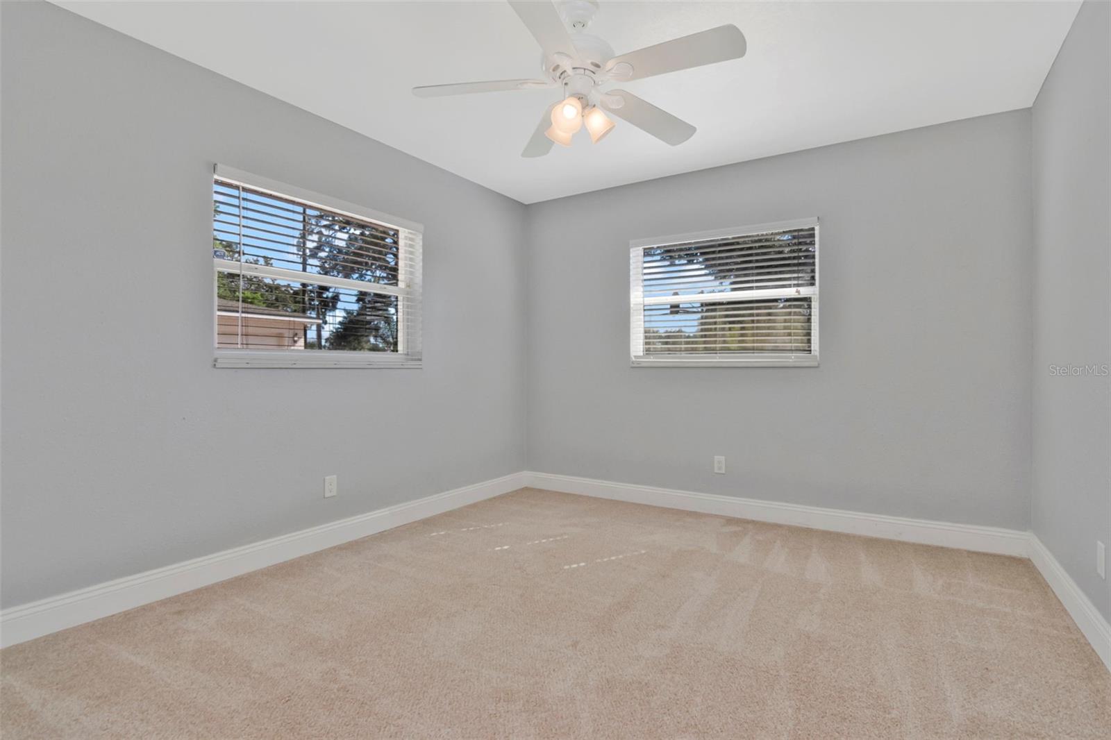 712 S OAKWOOD AVE — photo 34