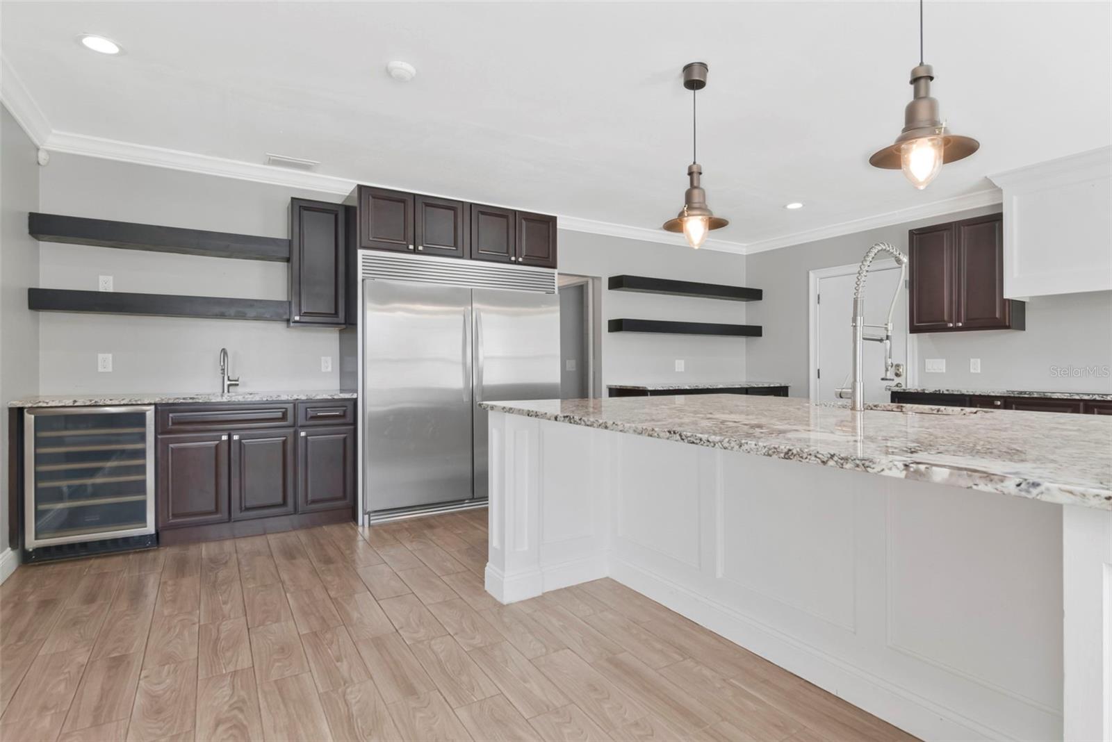 712 S OAKWOOD AVE — photo 23