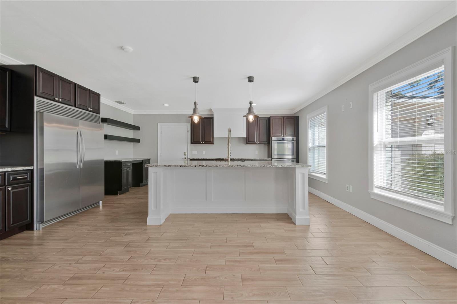 712 S OAKWOOD AVE — photo 21