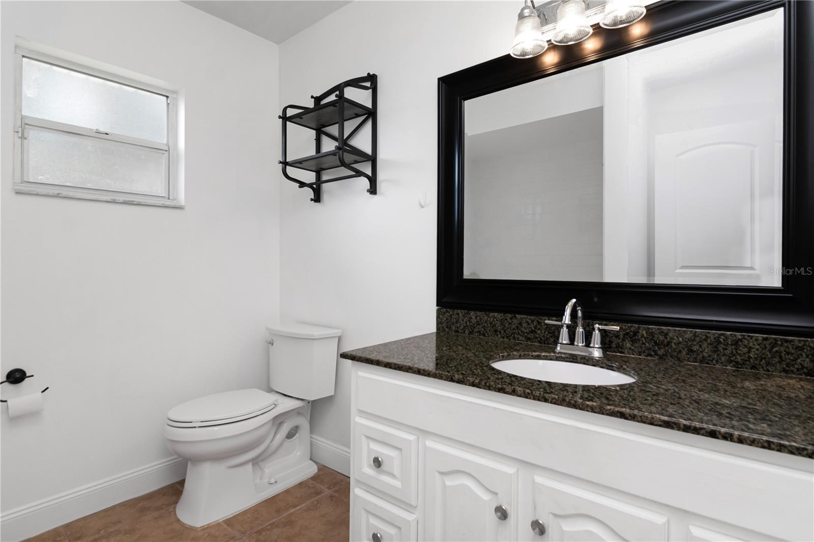 712 S OAKWOOD AVE — photo 36