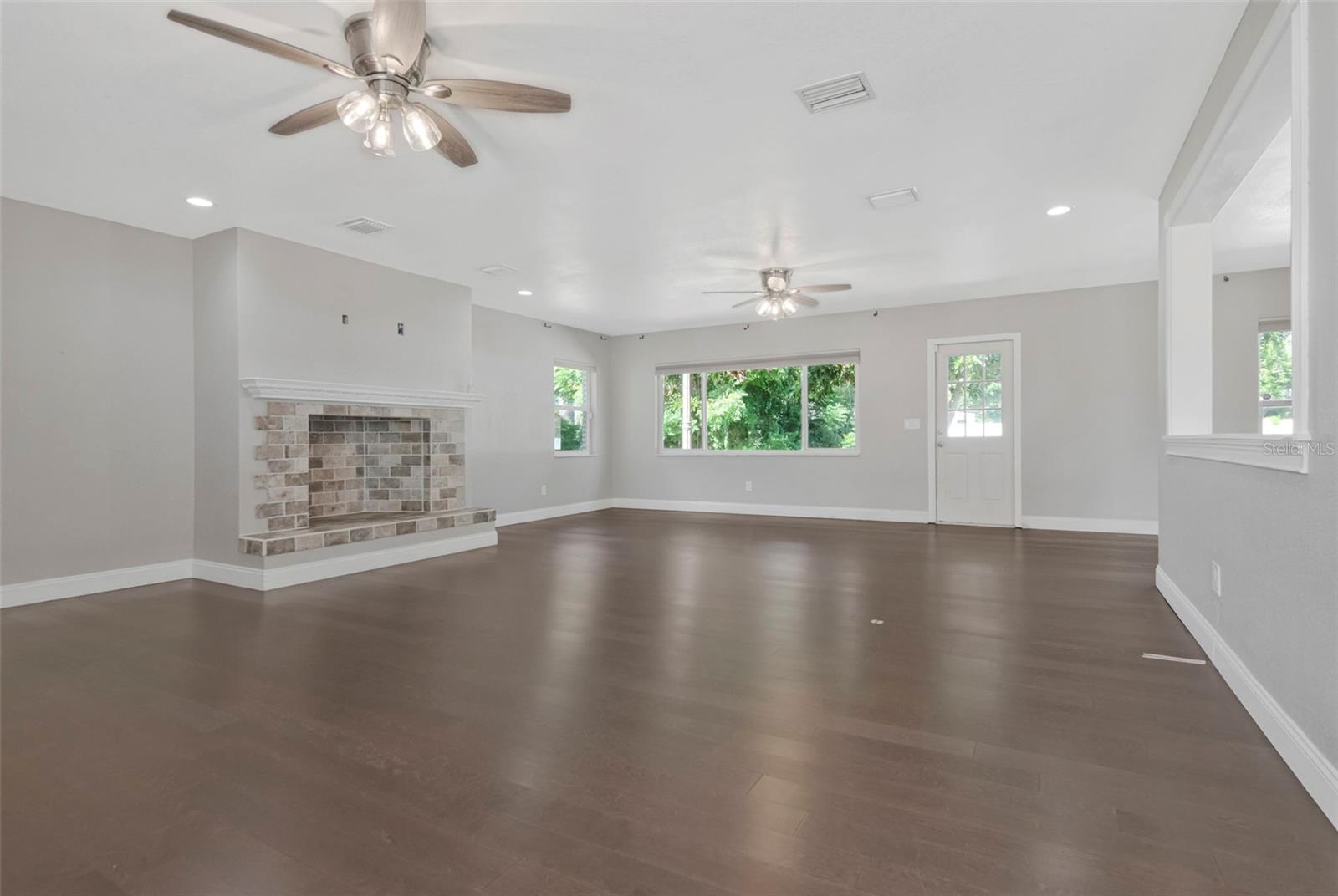 712 S OAKWOOD AVE — photo 19