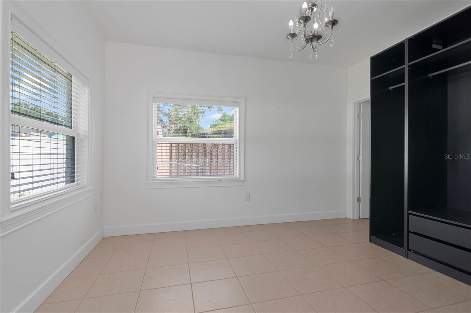 712 S OAKWOOD AVE — photo 39