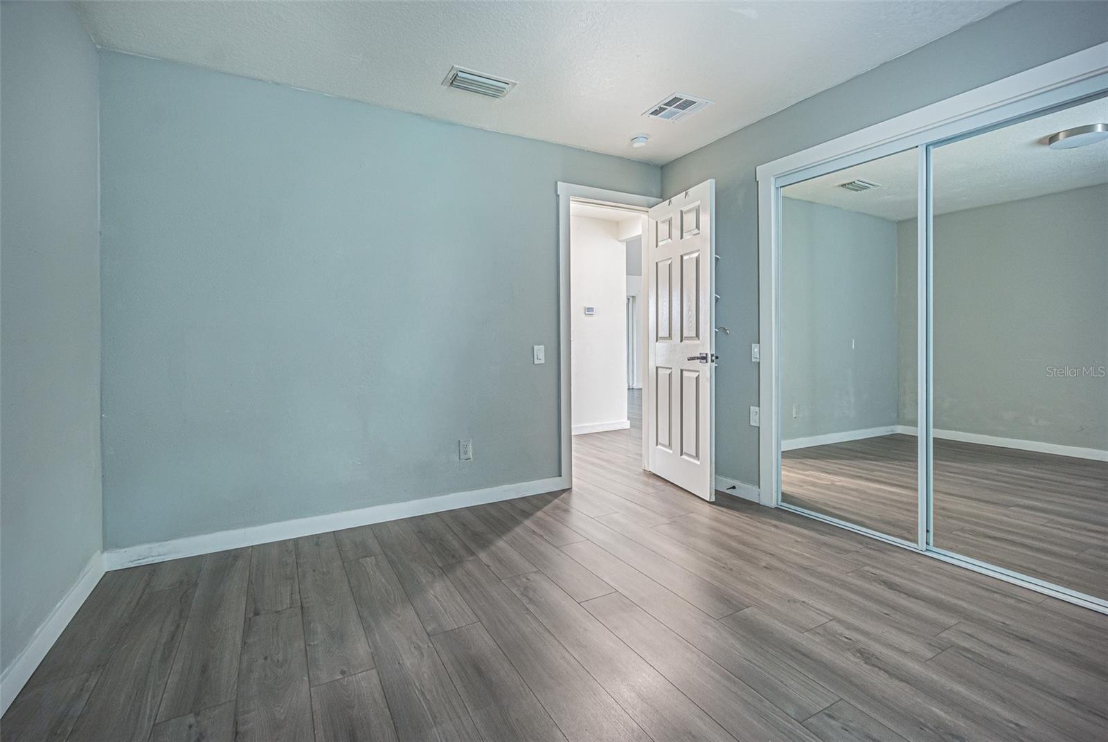 12121 COLONIAL ESTATES LN — photo 17