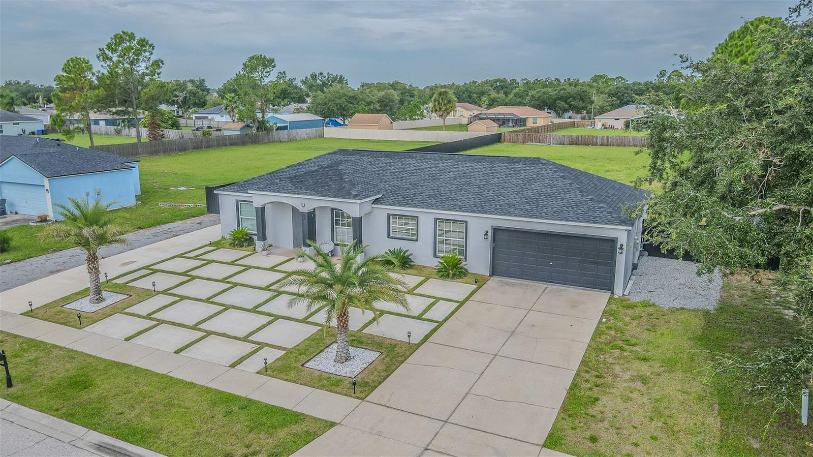 12121 COLONIAL ESTATES LN — photo 12