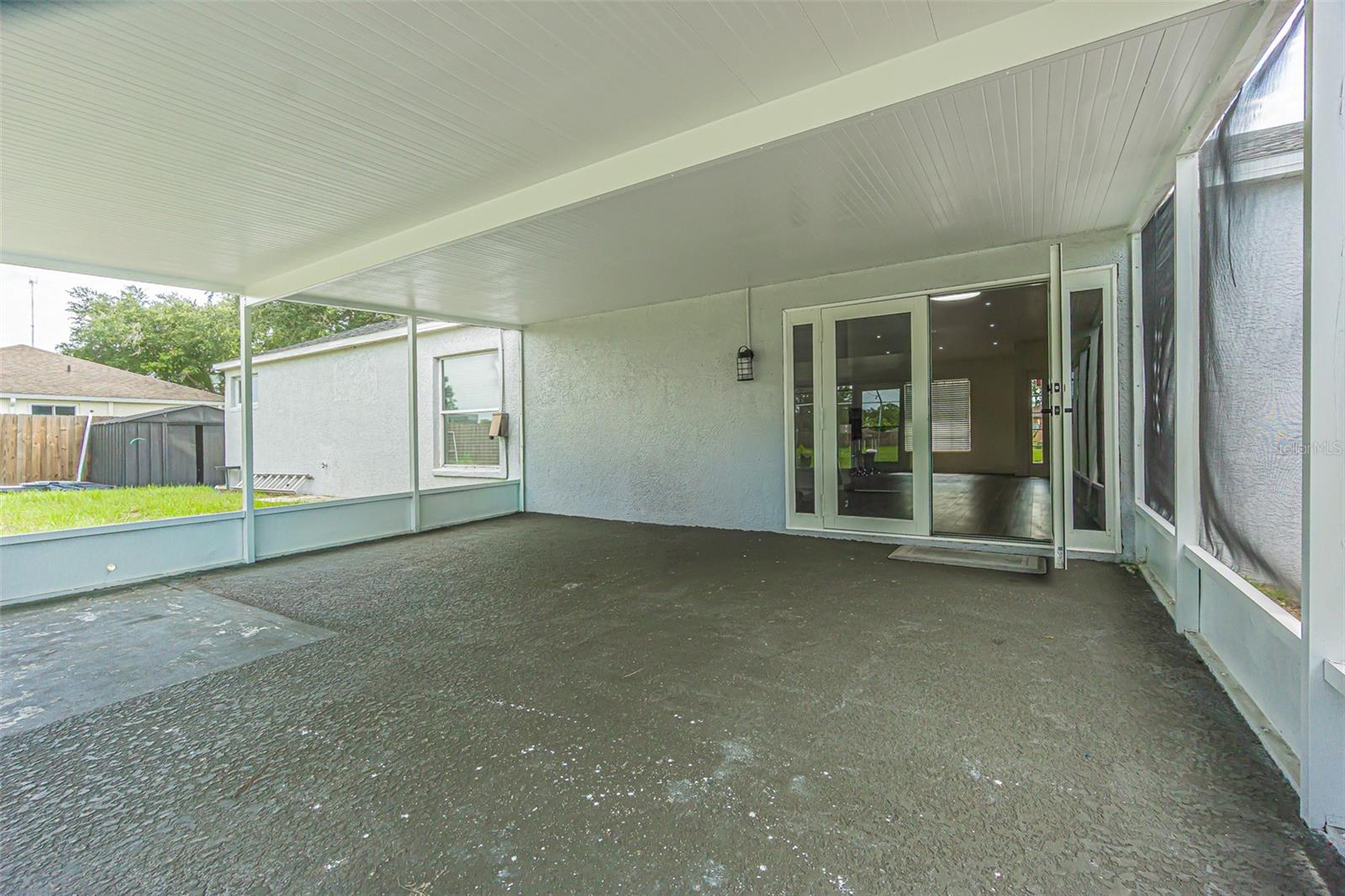 12121 COLONIAL ESTATES LN — photo 31