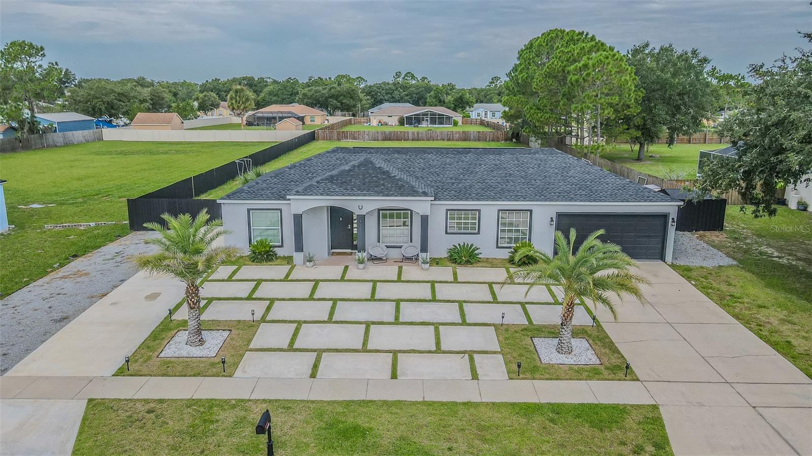 12121 COLONIAL ESTATES LN — photo 2