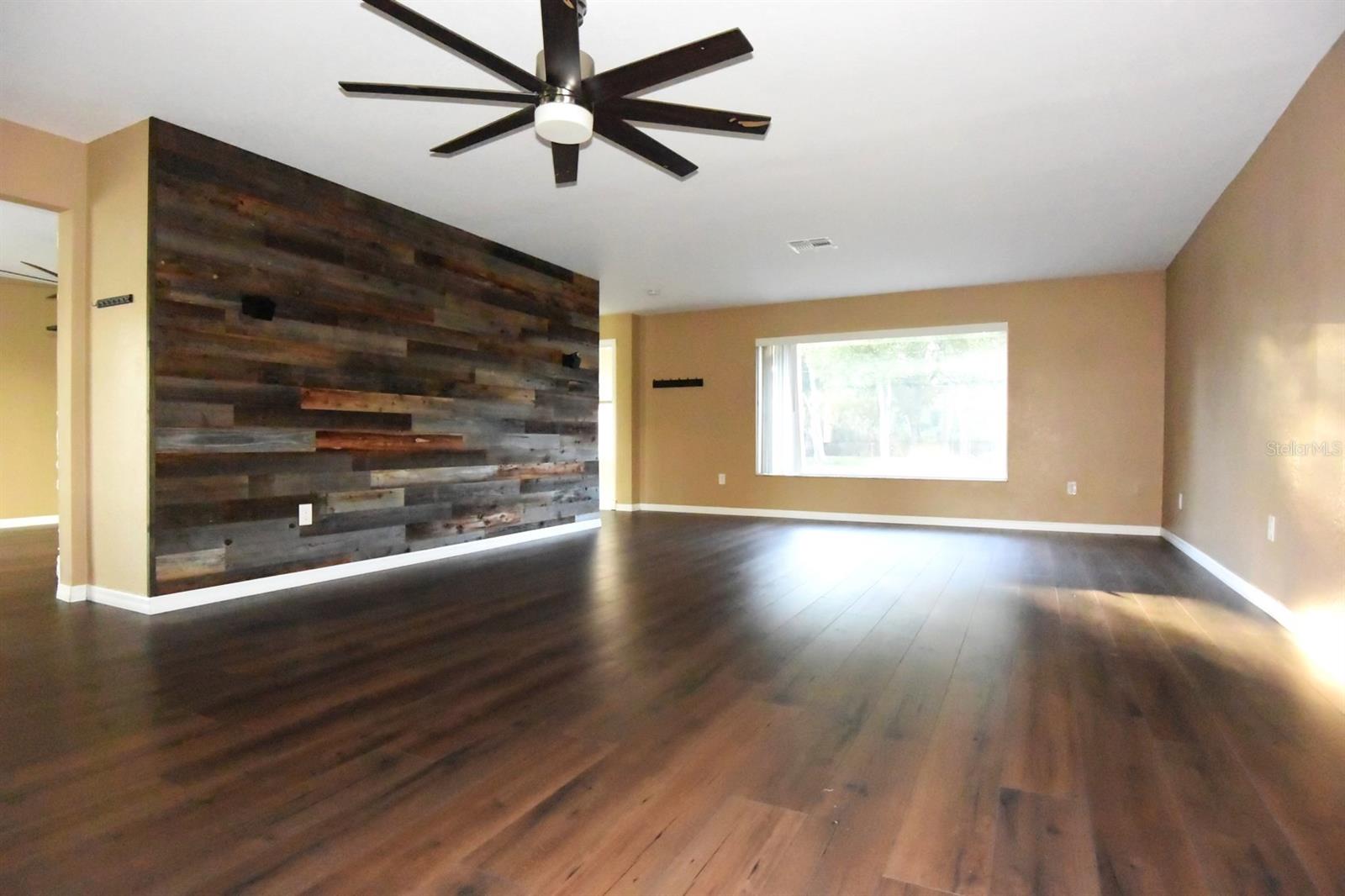 6848 COPPERFIELD DR — photo 8