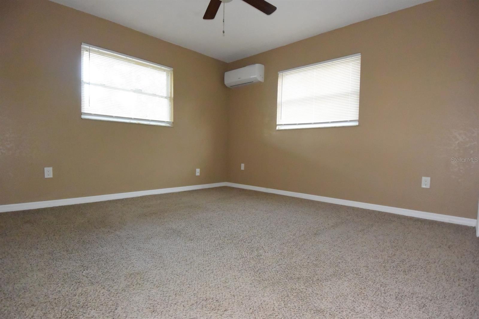 6848 COPPERFIELD DR — photo 17
