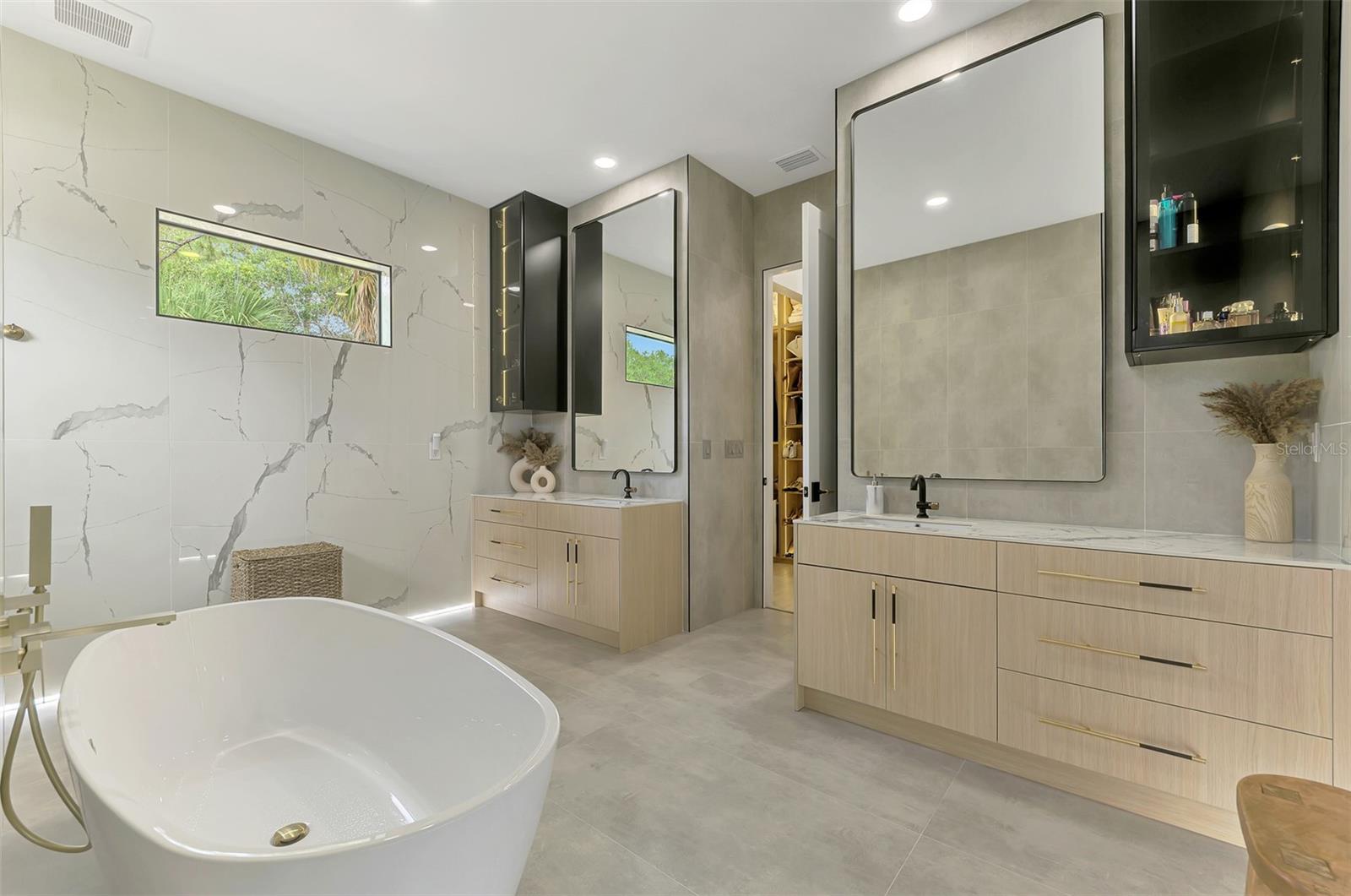 3708 MARSHALL RD — photo 4