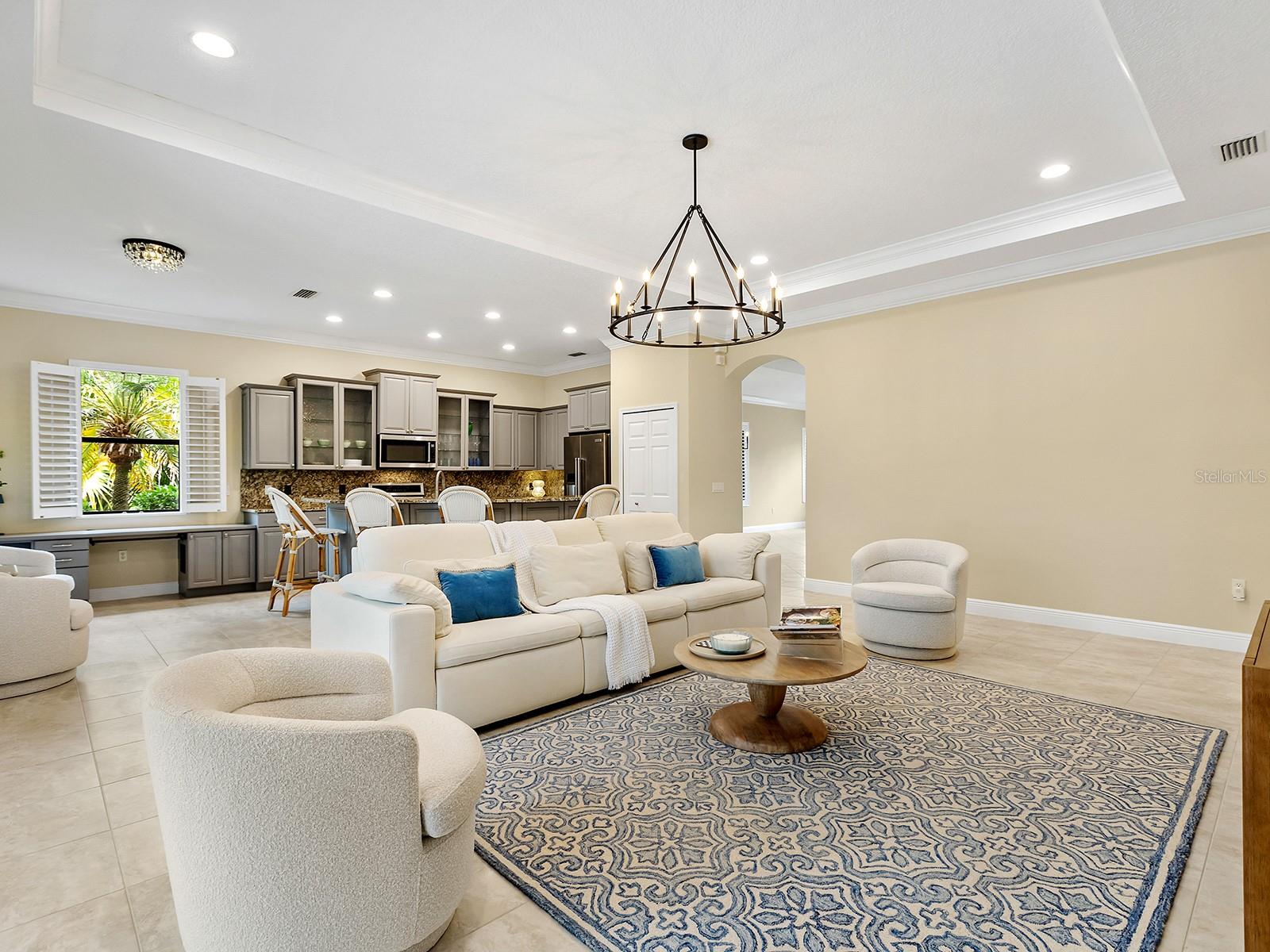 7210 LAKE FOREST GLN — photo 15