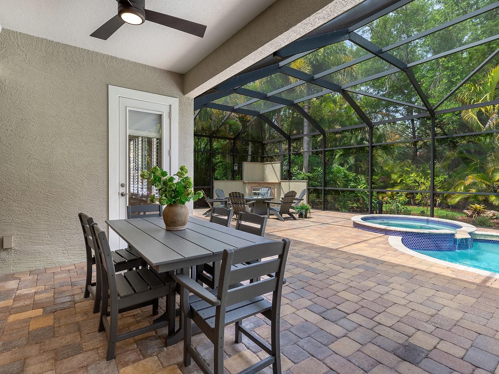 7210 LAKE FOREST GLN — photo 39