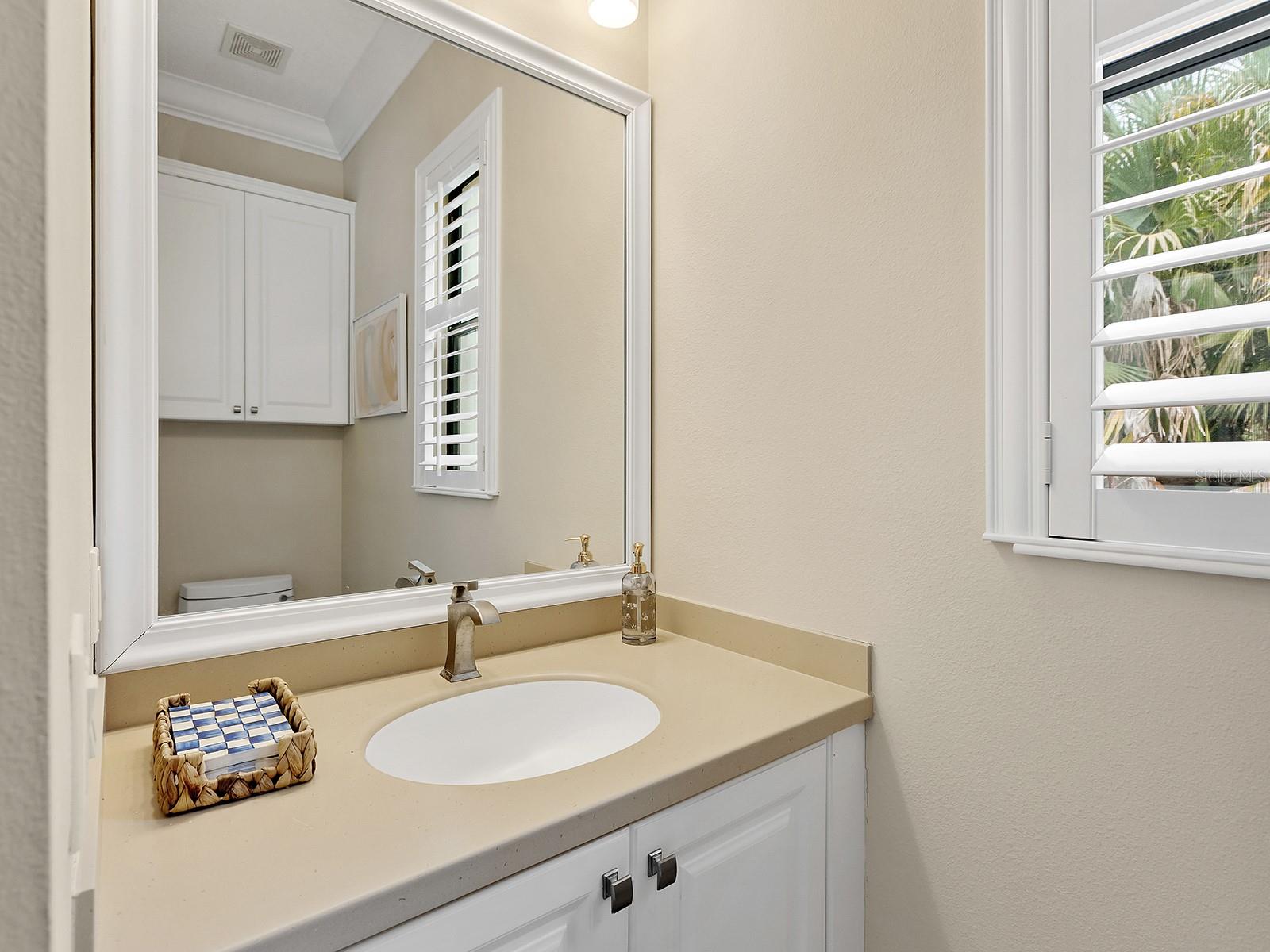 7210 LAKE FOREST GLN — photo 35