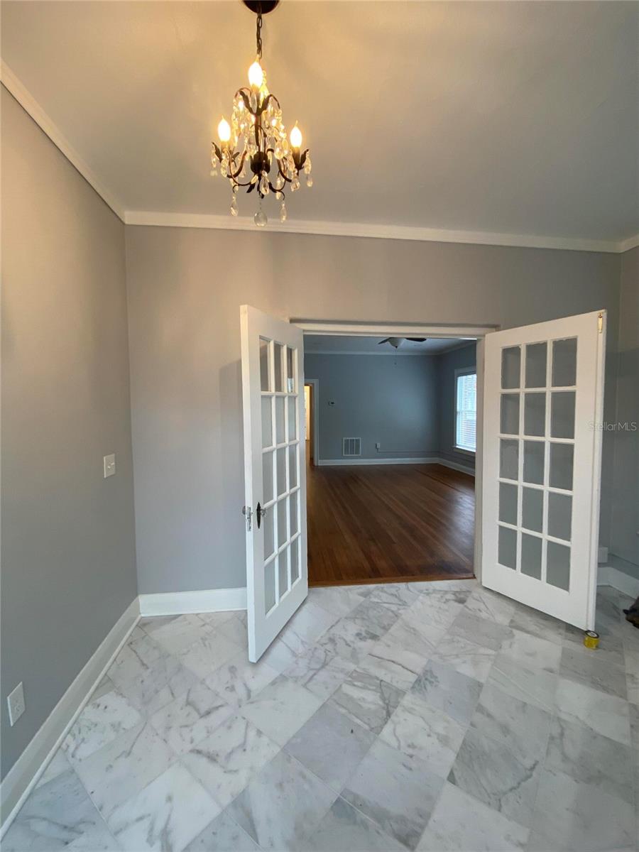 5205 N CENTRAL AVE — photo 8