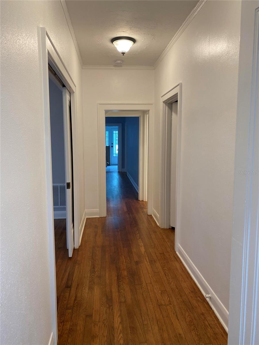5205 N CENTRAL AVE — photo 9