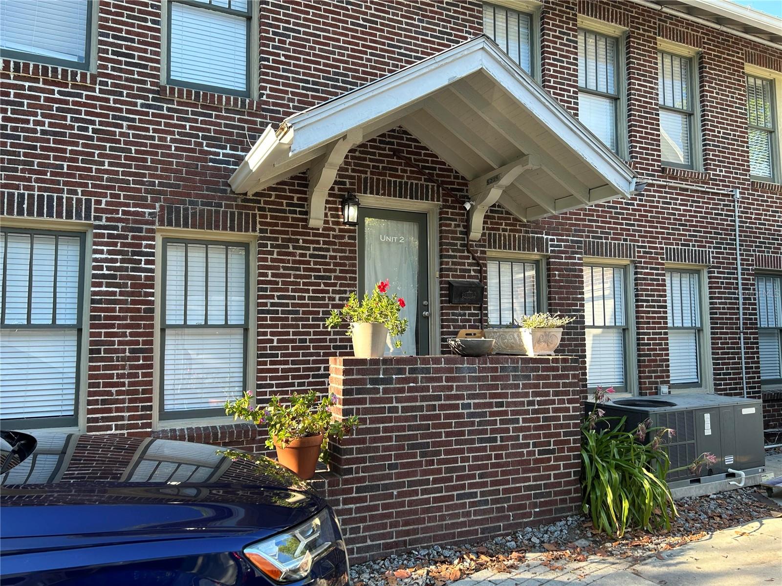 5205 N CENTRAL AVE — photo 3