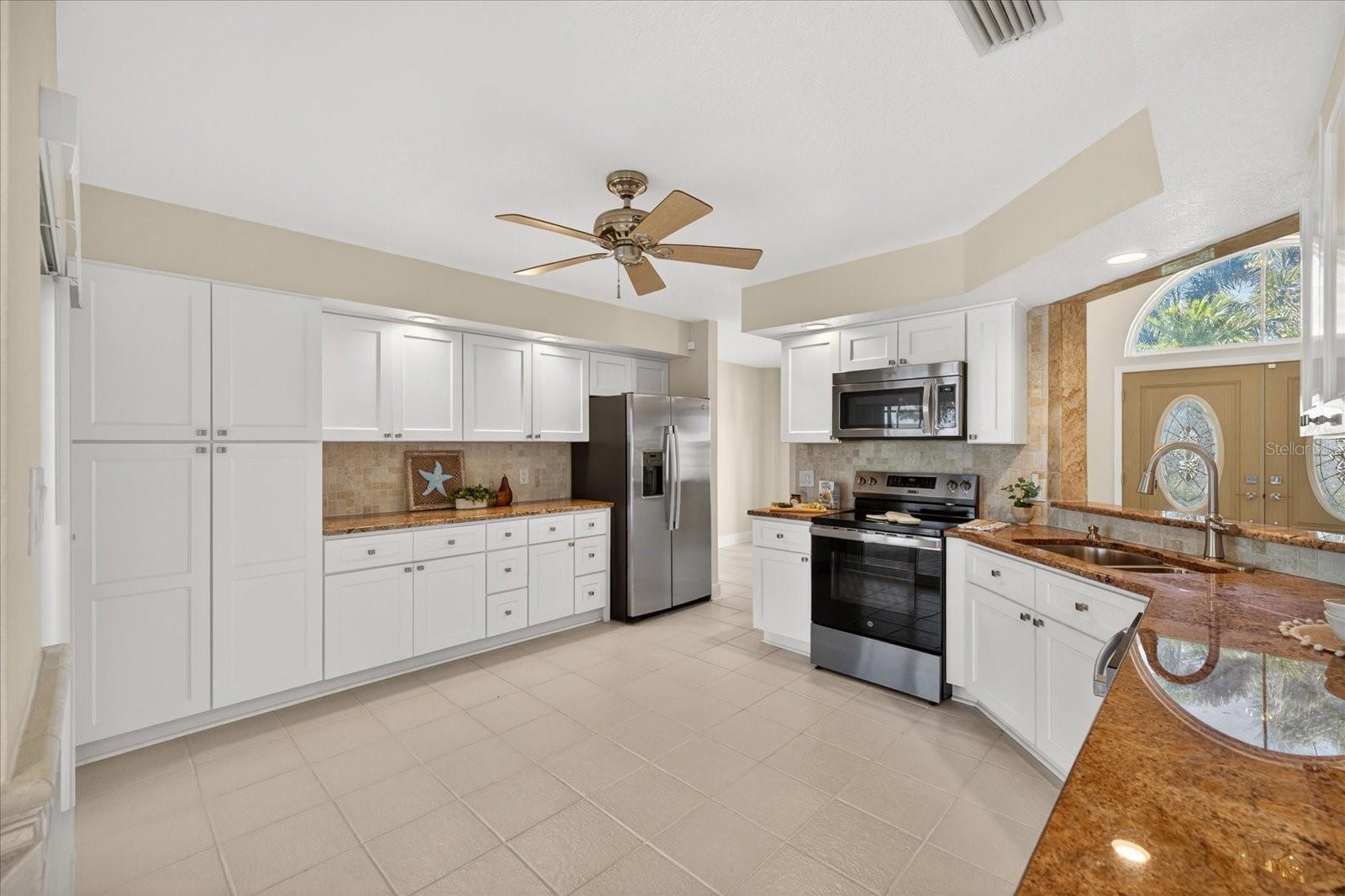 3640 HARBORVIEW CT — photo 17