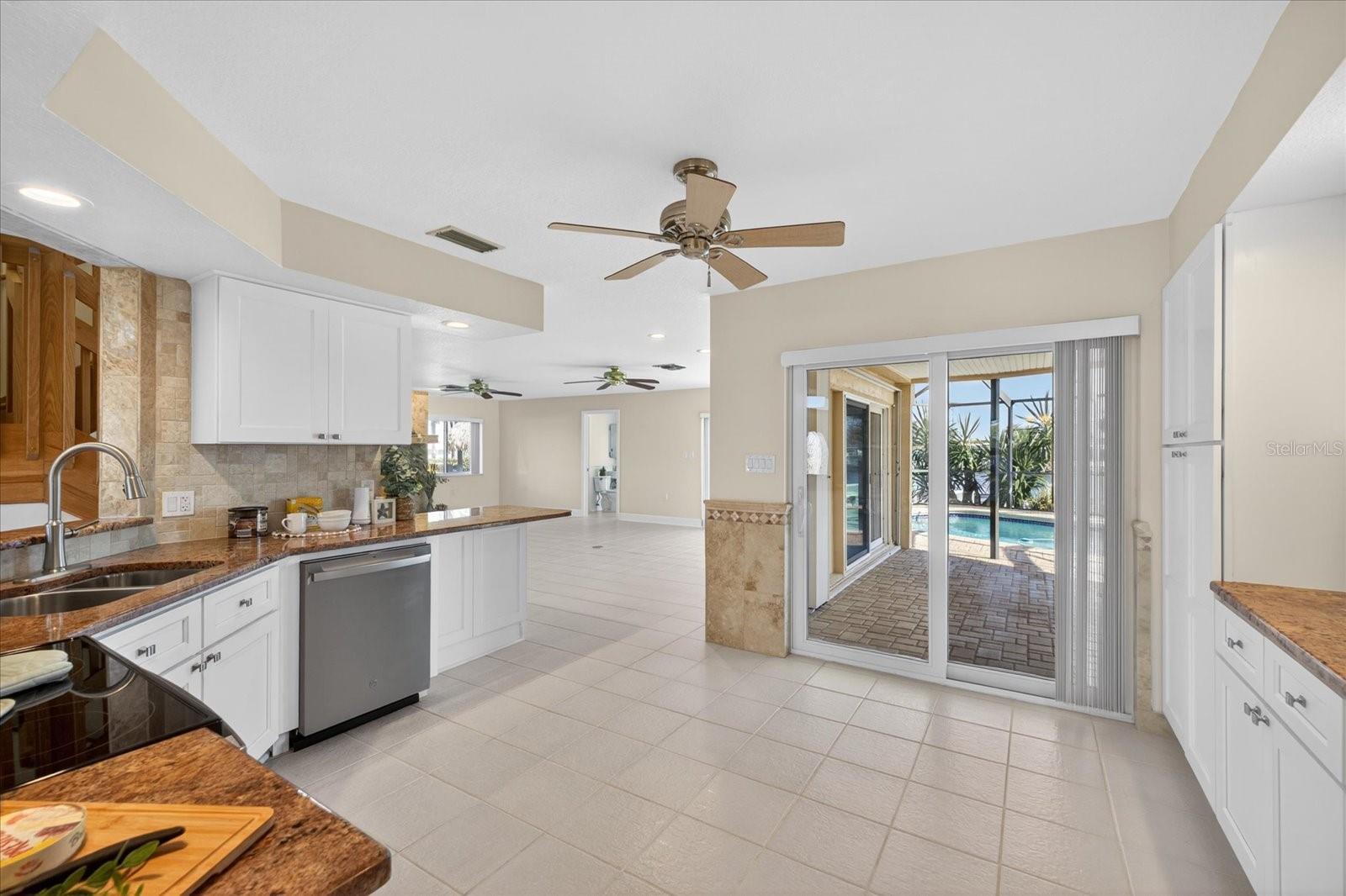 3640 HARBORVIEW CT — photo 19
