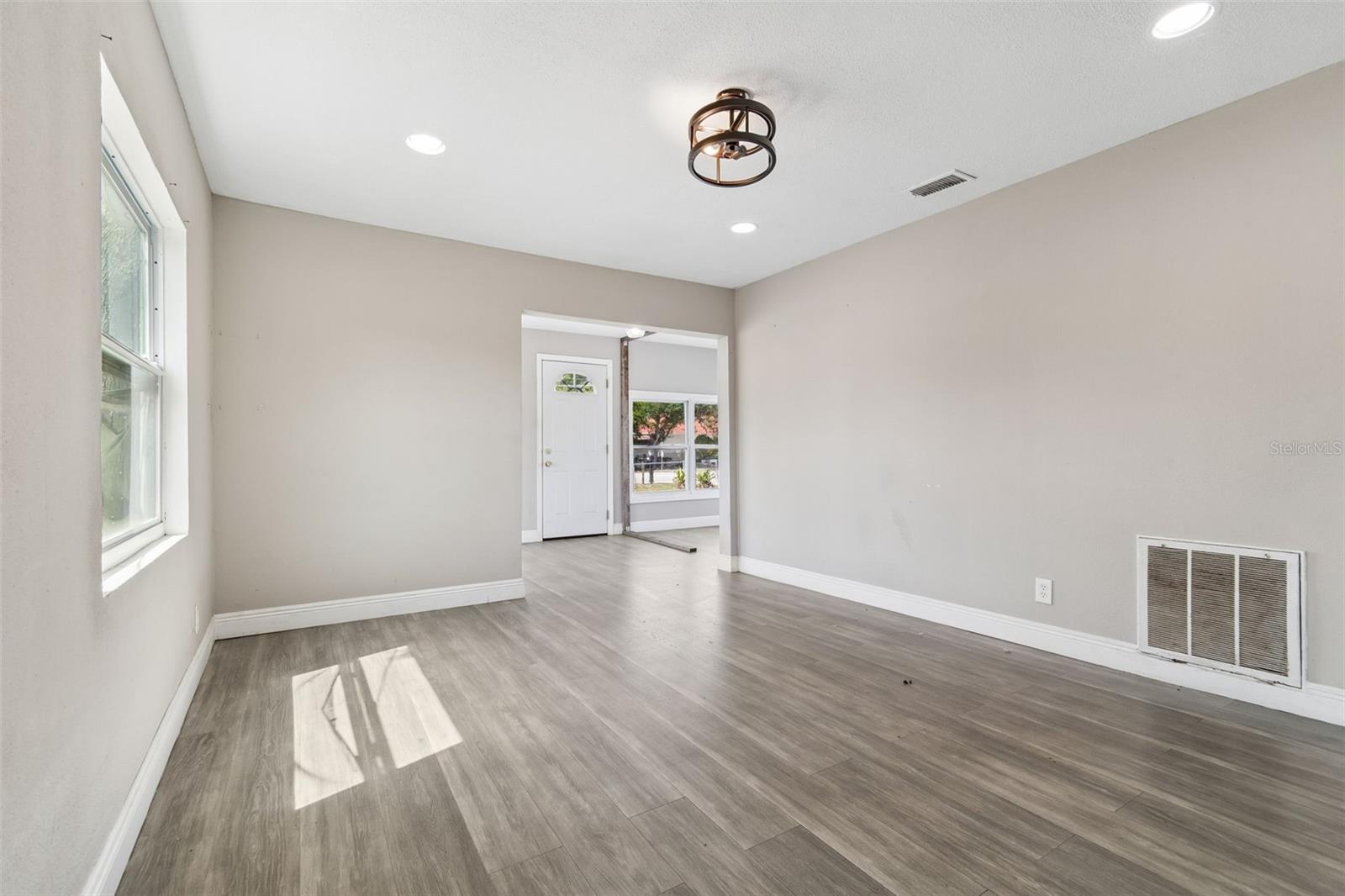 1611 E SHELL POINT RD — photo 15