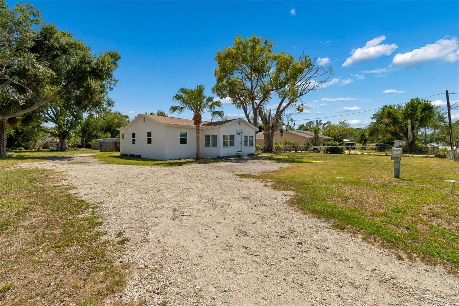 1611 E SHELL POINT RD — photo 4