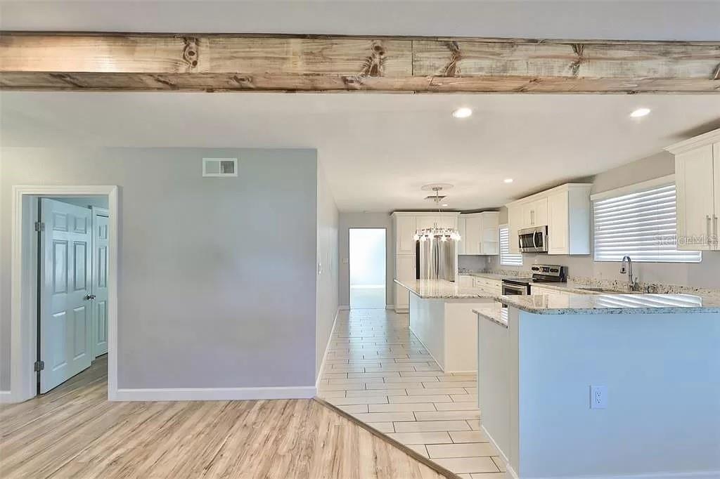 3219 W LEROY ST — photo 13