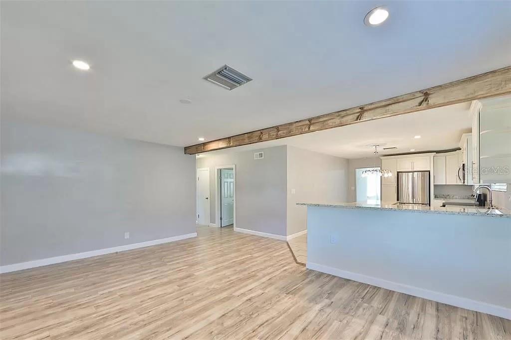 3219 W LEROY ST — photo 14