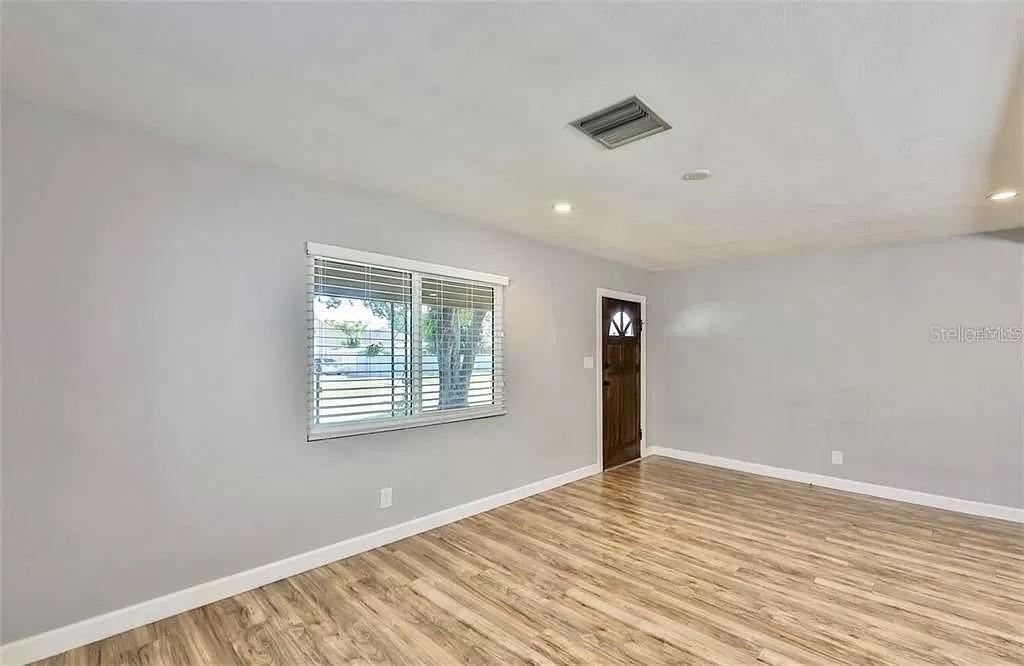 3219 W LEROY ST — photo 29