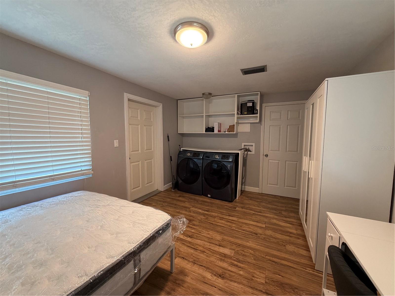 3219 W LEROY ST — photo 16