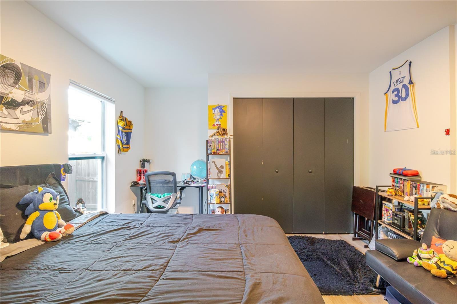 1704 W HANNA AVE — photo 31