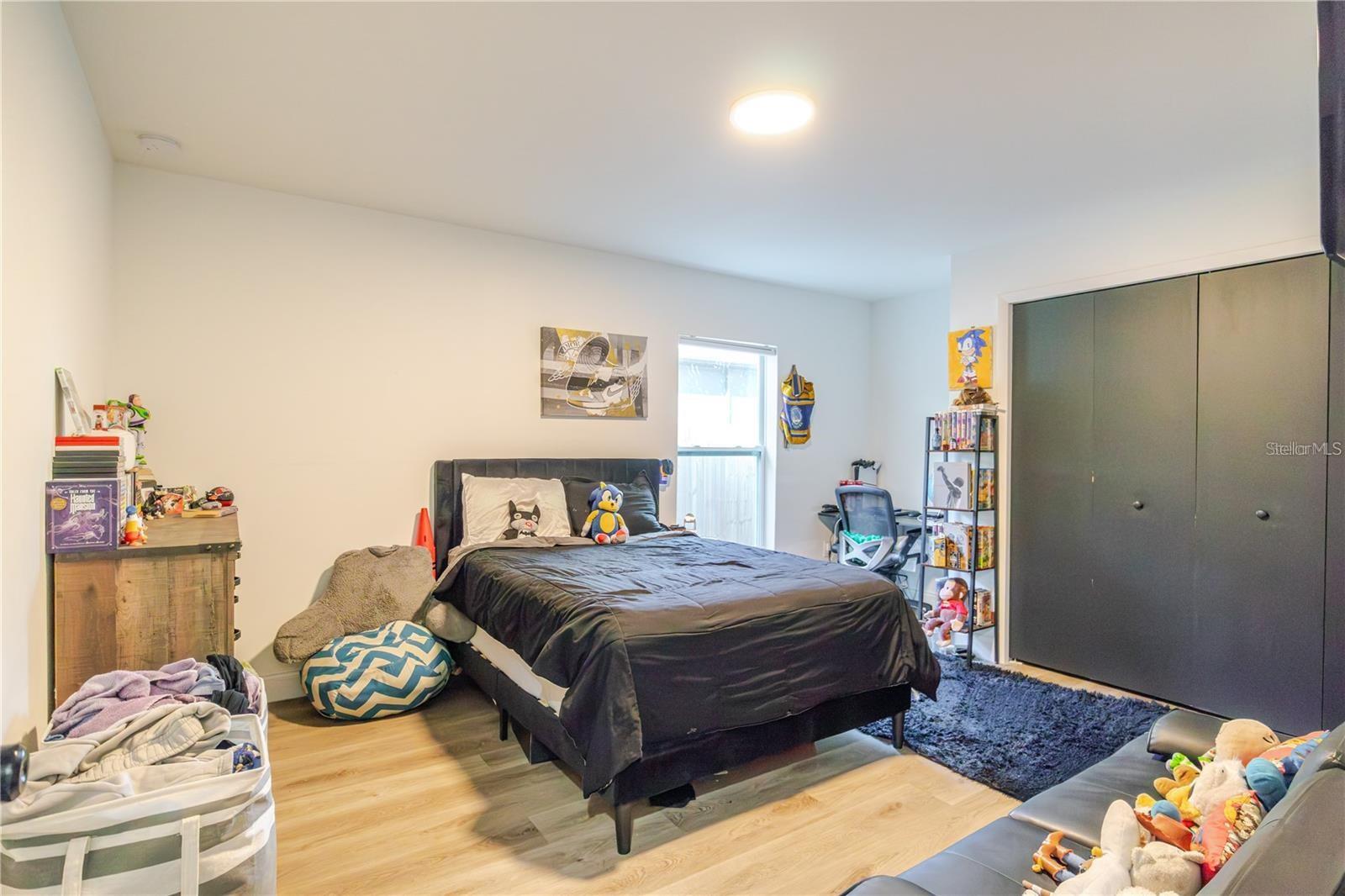 1704 W HANNA AVE — photo 32