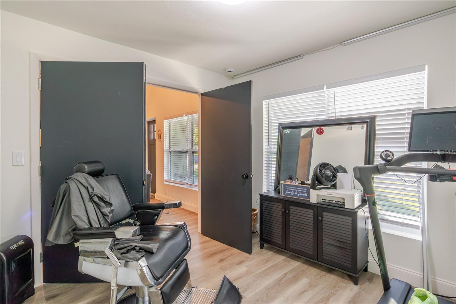 1704 W HANNA AVE — photo 36