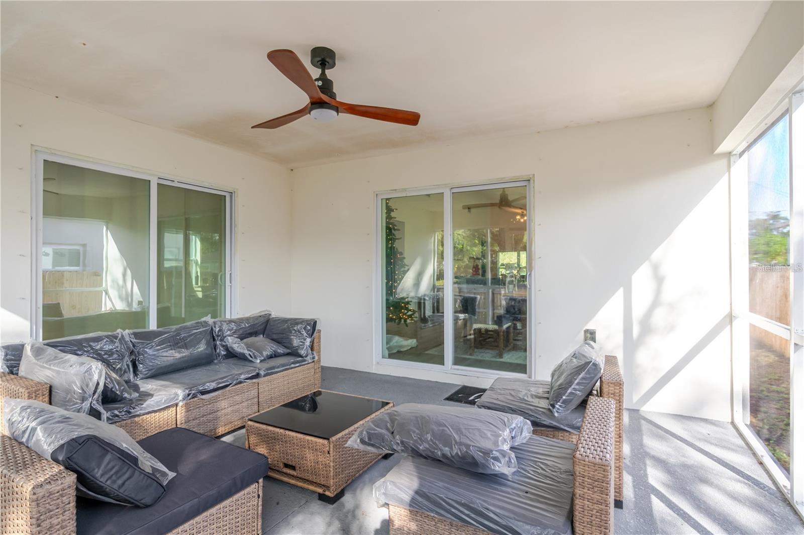 1704 W HANNA AVE — photo 40