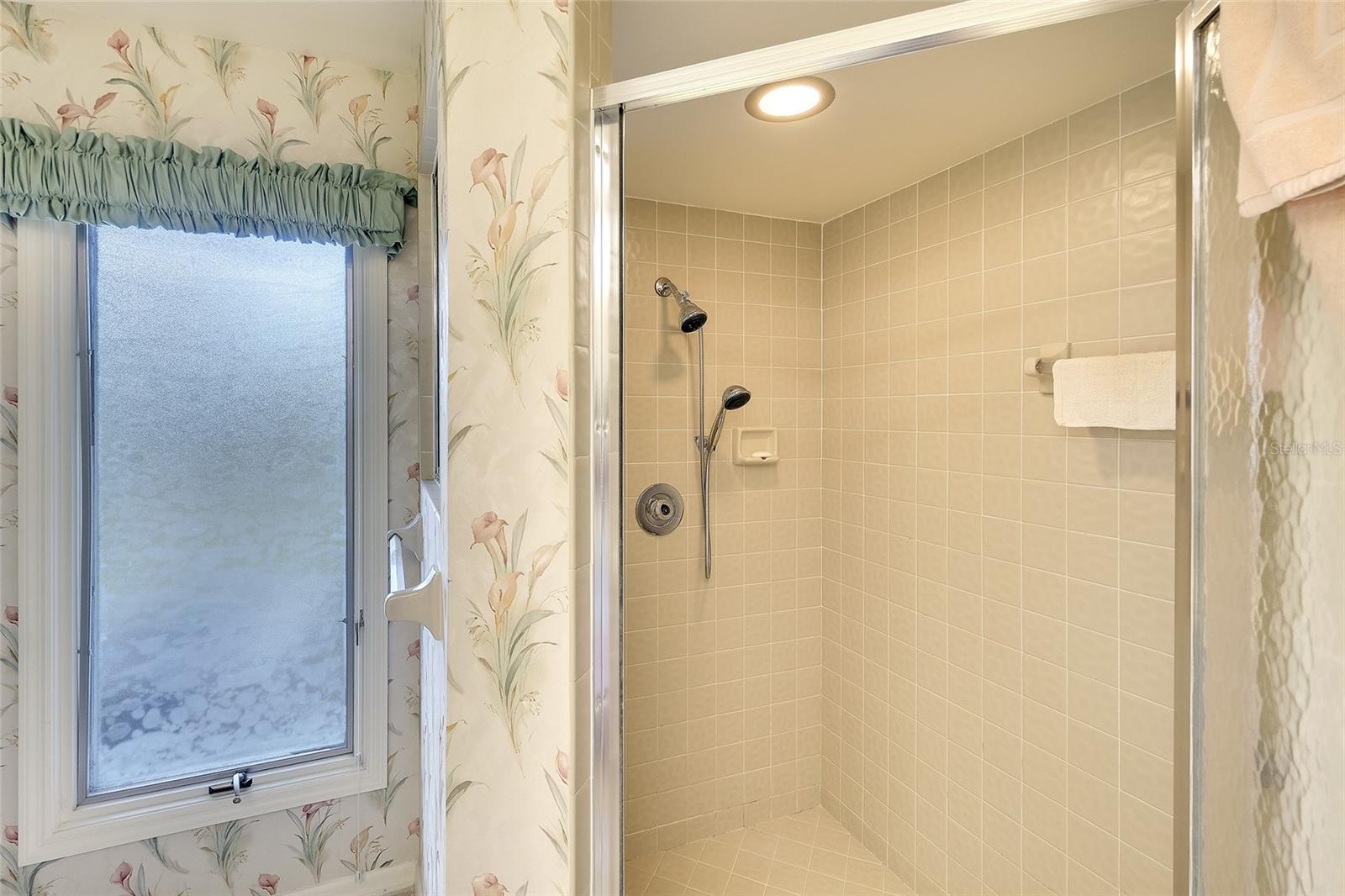 3825 WILSHIRE CIR #1 — photo 15