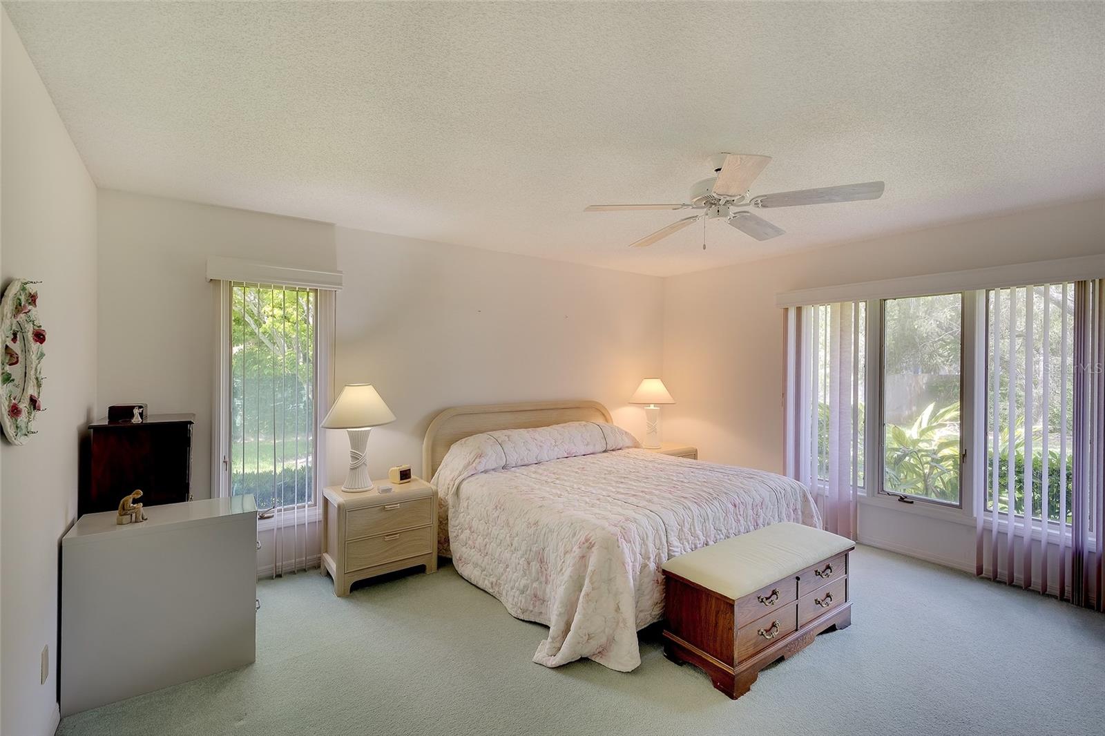 3825 WILSHIRE CIR #1 — photo 16