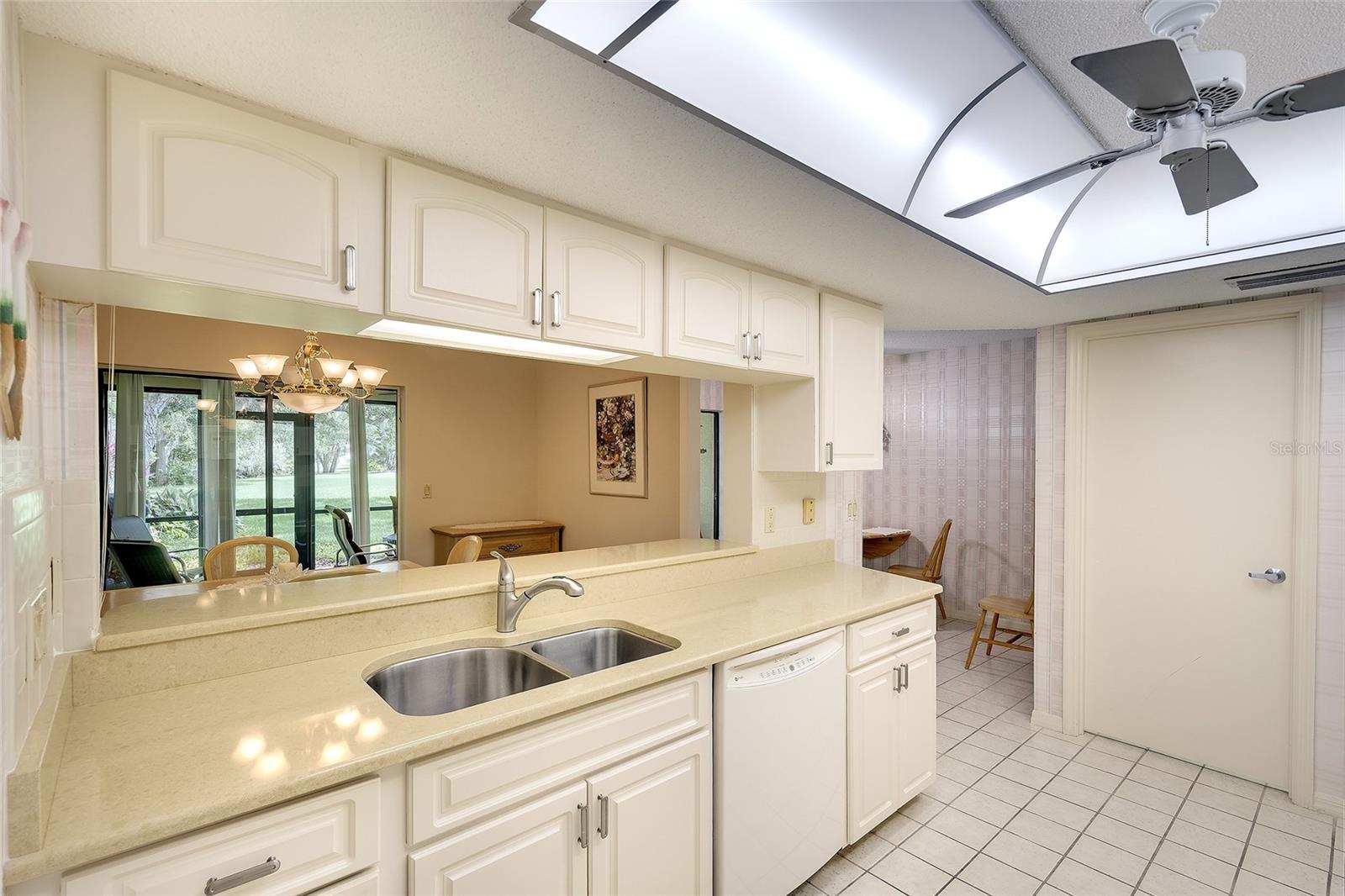 3825 WILSHIRE CIR #1 — photo 10
