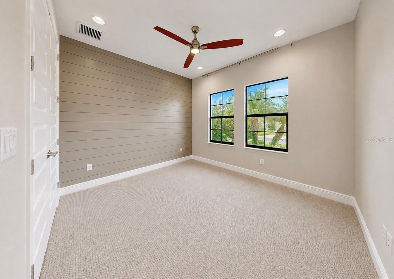 14610 RED CASTLE AVE — photo 44