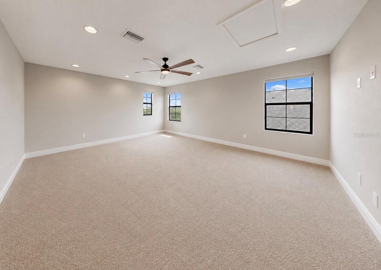 14610 RED CASTLE AVE — photo 52