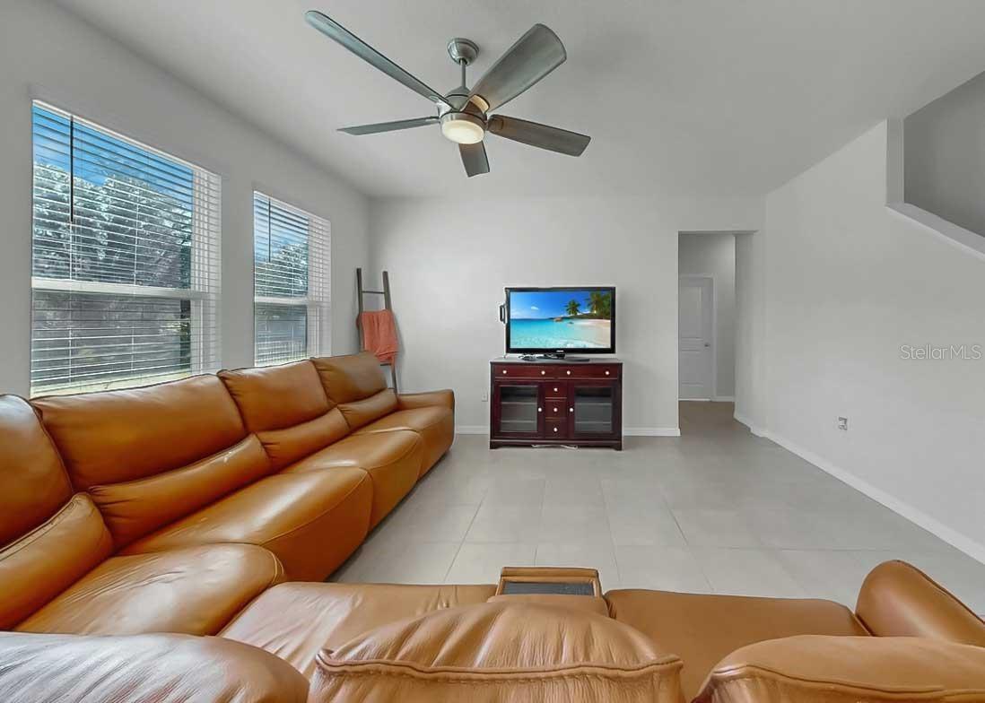 16454 WOODSIDE GLN — photo 13
