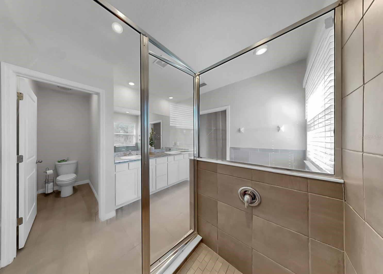 16454 WOODSIDE GLN — photo 34
