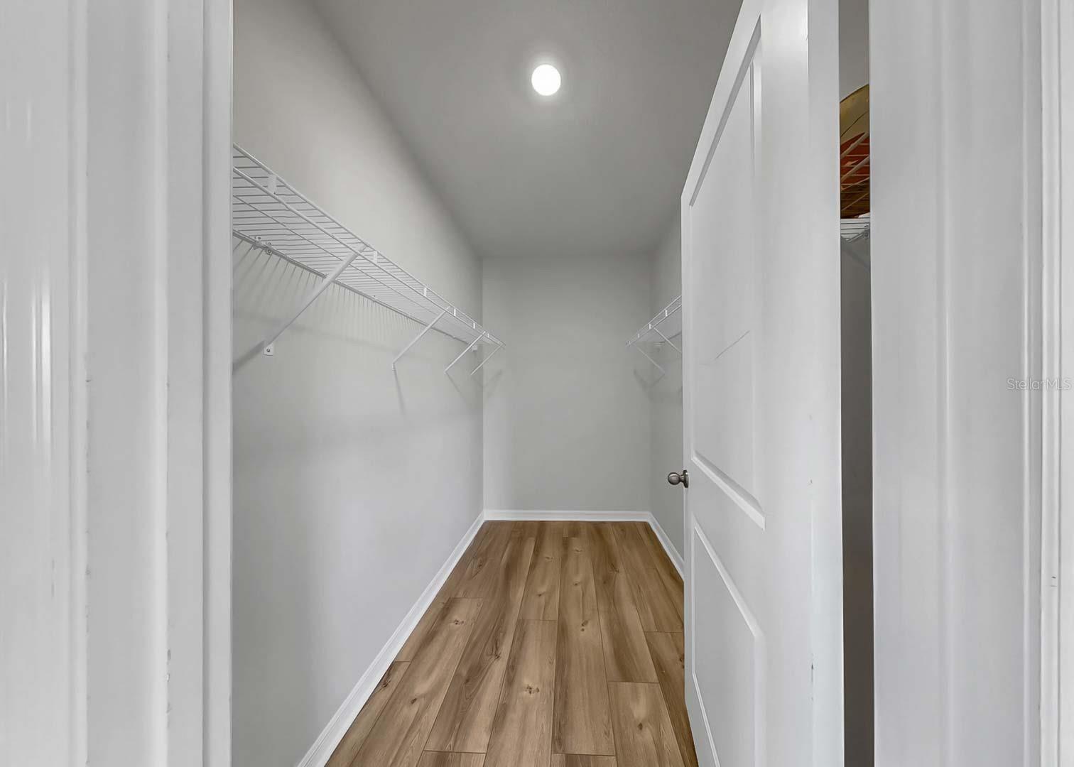 16454 WOODSIDE GLN — photo 39