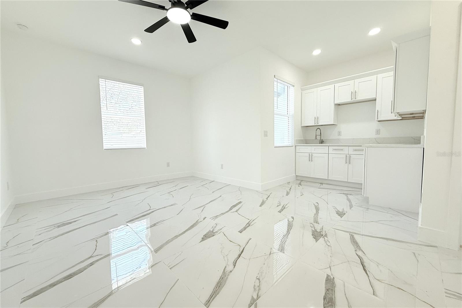 9302 N 18TH ST — photo 37