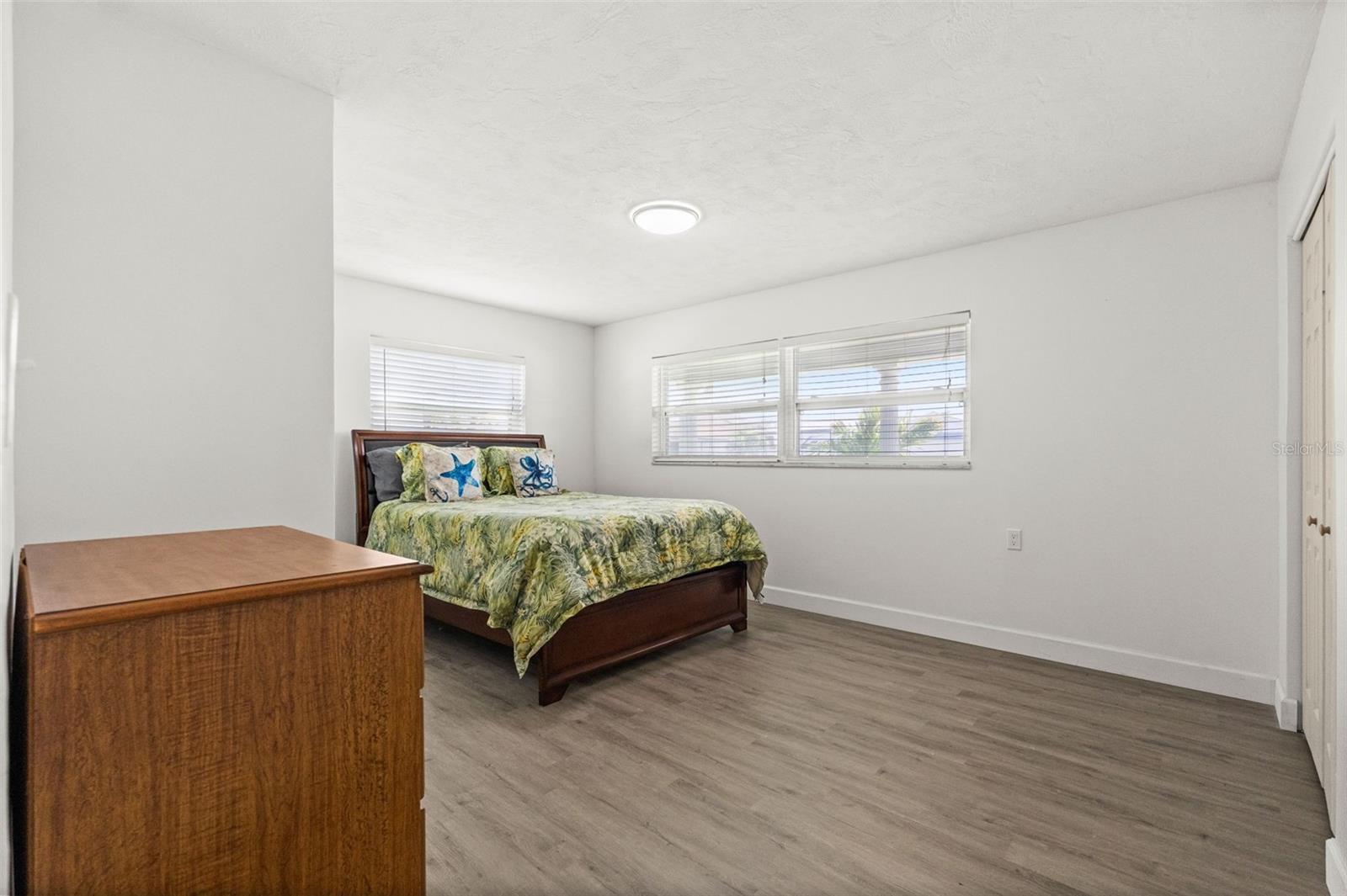 710 116TH AVE — photo 33