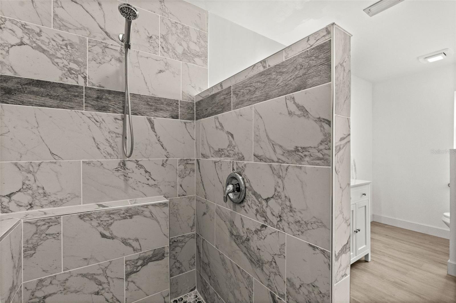 710 116TH AVE — photo 31